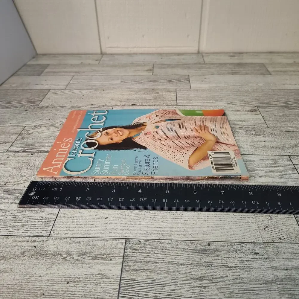Annies Favorite Crochet 2004 Craft‎ Booklet Patterns Swimsuit Cover Vintage y2k